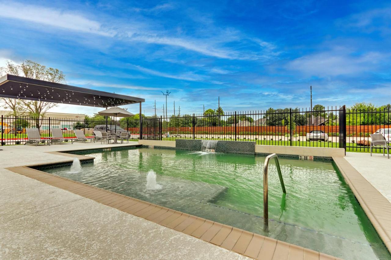 Towneplace Suites By Marriott Houston Northwest Beltway 8 Exterior foto